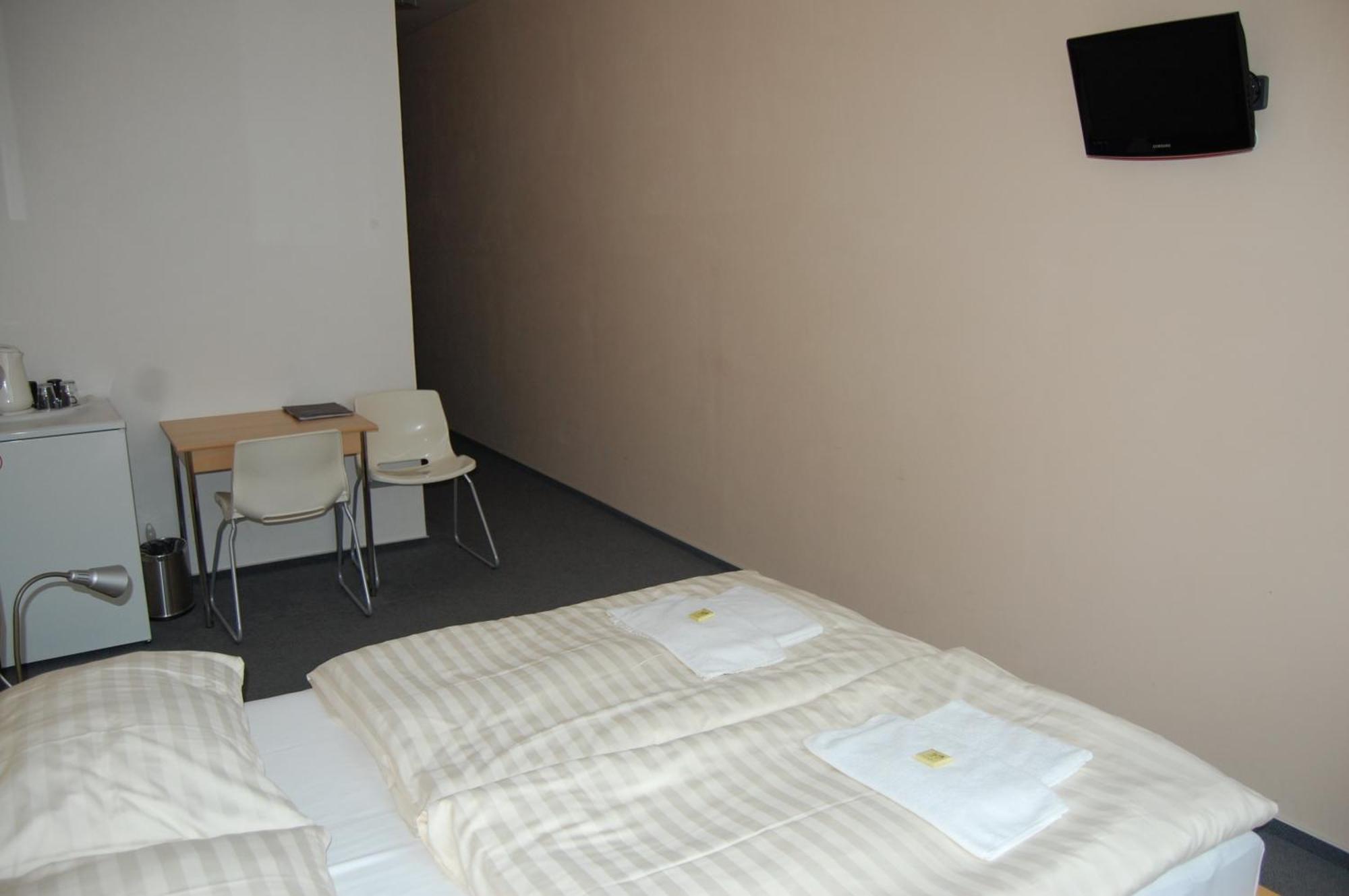 Pension Milk Inn Prague Room photo